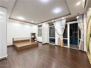 Cho thuê căn hộ 1 phòng ngủ tách bếp 50m2 có ban công thoáng mát gần cầu nguyễn văn cừ quận 8