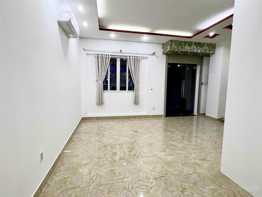 Mặt bằng cho thuê văn phòng  kinh doanh hơn 90m2 ở cuối dương bá trạc quận 8 có phòng riêng mới