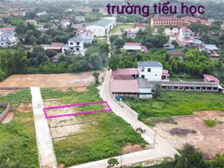 Bán đất 50m là trường tiểu học, 150m trường mầm non dt 208m2  2 mặt tiền