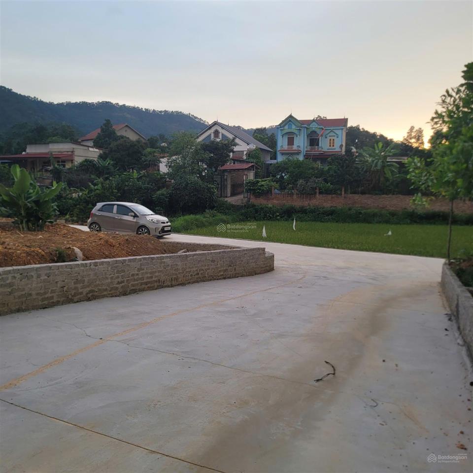 Duy nhất 1 lô này chính chủ, em bán xả giá, sẵn sổ 115m2 810tr. ô tô tránh nhau trước đất