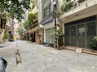 Nhà phân lô quân đội, ô tô tránh, cách phố 30 mét, có ô thang máy