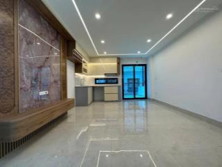 Phố vip nguyễn trãi ô tô đỗ sát nhà  8tx51m2  mt 4.4m  full nt, thang máy nhập khẩu, hơn 10 tỷ