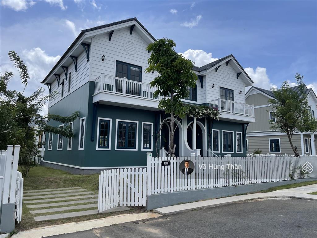 Biệt thự đơn lập đầy đủ nội thất rất đẹp, giá 5,4 tỷ nằm trên trục đường lớn, chủ nhà thiện chí