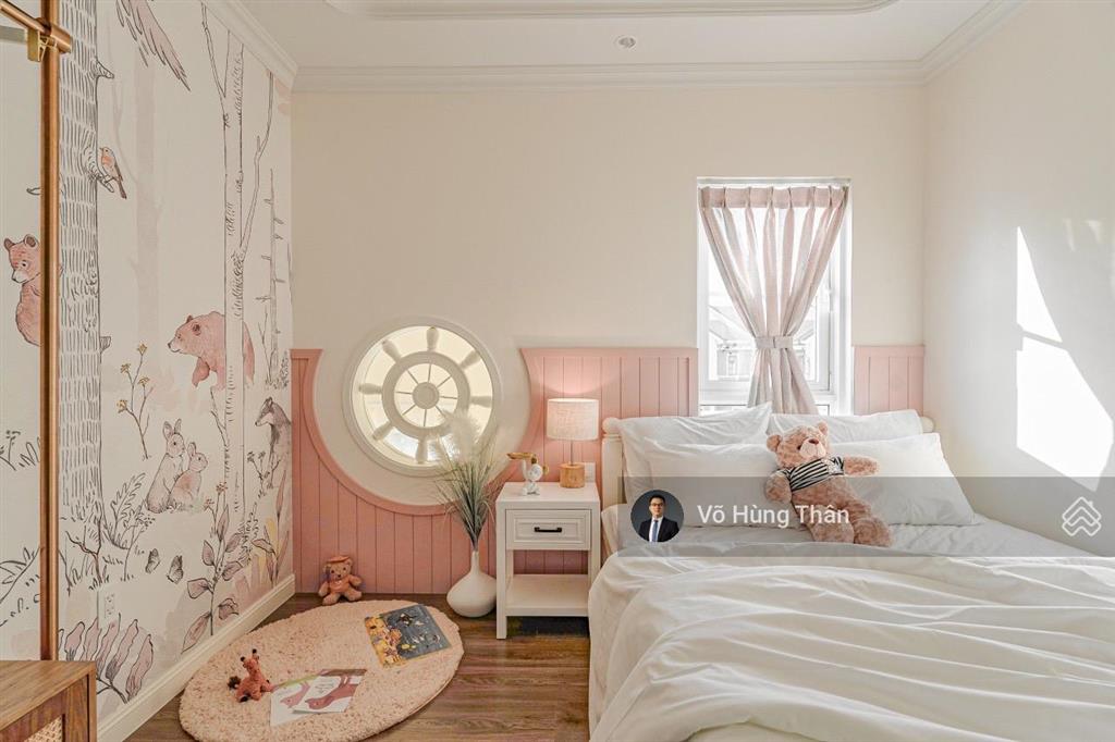 Biệt thự đơn lập đầy đủ nội thất rất đẹp, giá 5,4 tỷ nằm trên trục đường lớn, chủ nhà thiện chí