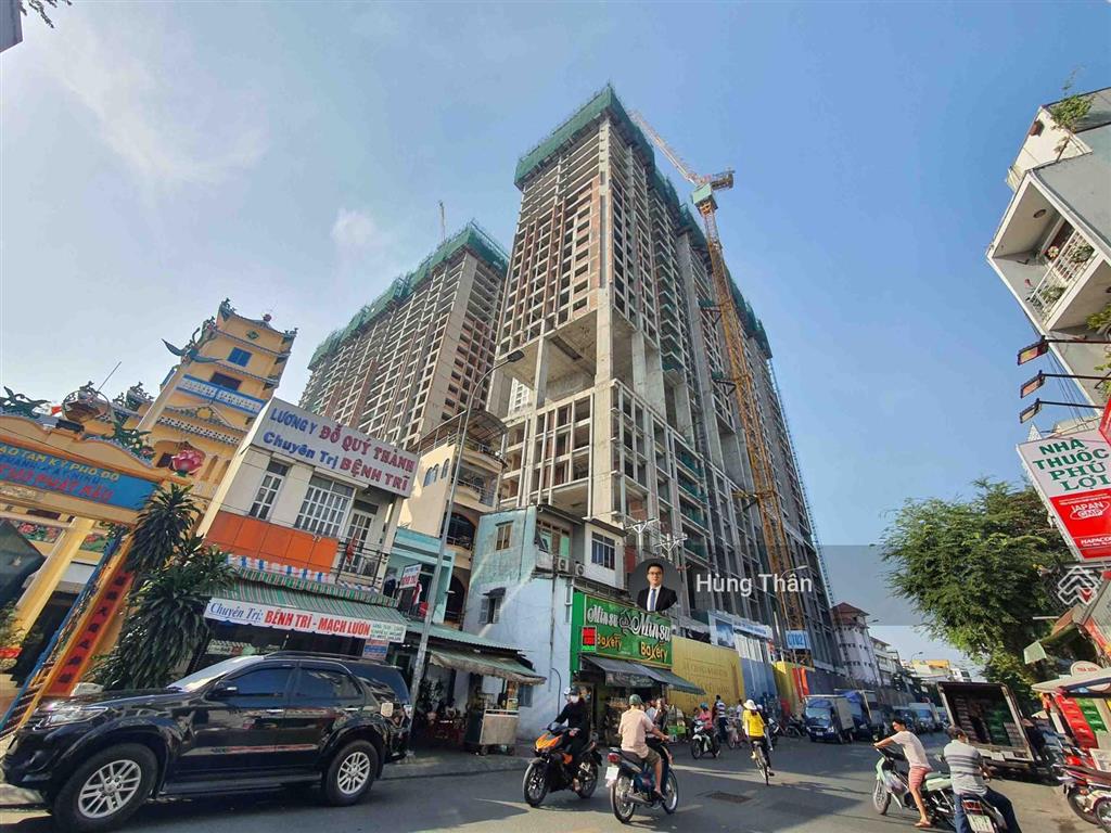 Chính chủ cần bán nhanh căn góc view công viên, hồ bơi, diện tích lớn tại grand manhatan quận 1