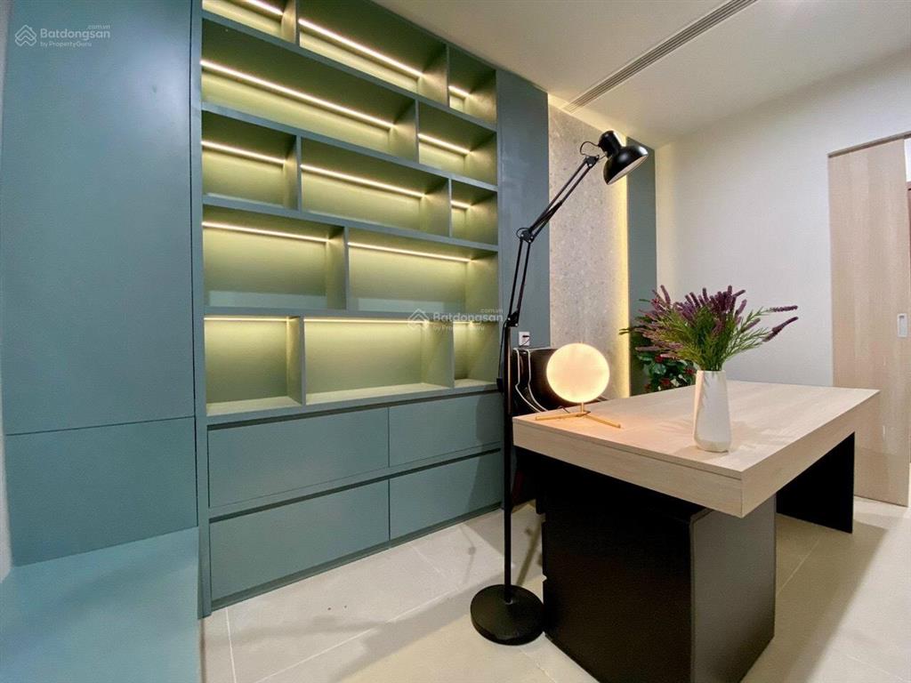 Hiếm! cho thuê chung cư discovery  cầu giấy. 200m2  4 ngủ  đủ đồ đẹp  32 triệu. 0971 337 ***