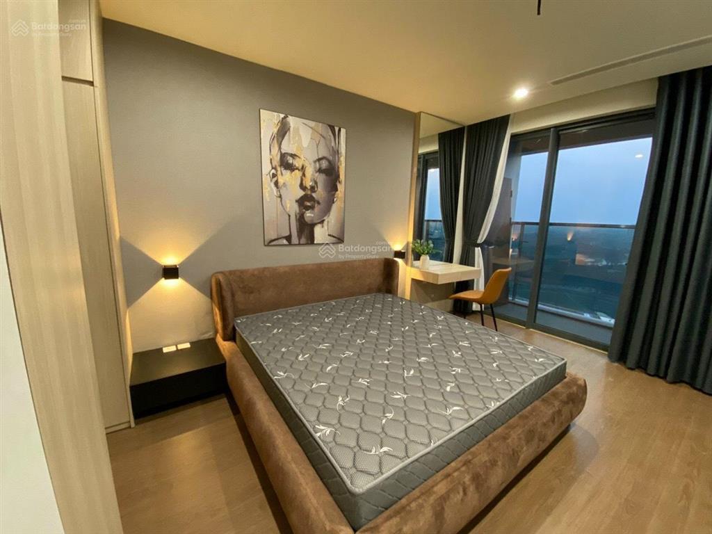 Hiếm! cho thuê chung cư discovery  cầu giấy. 200m2  4 ngủ  đủ đồ đẹp  32 triệu. 0971 337 ***