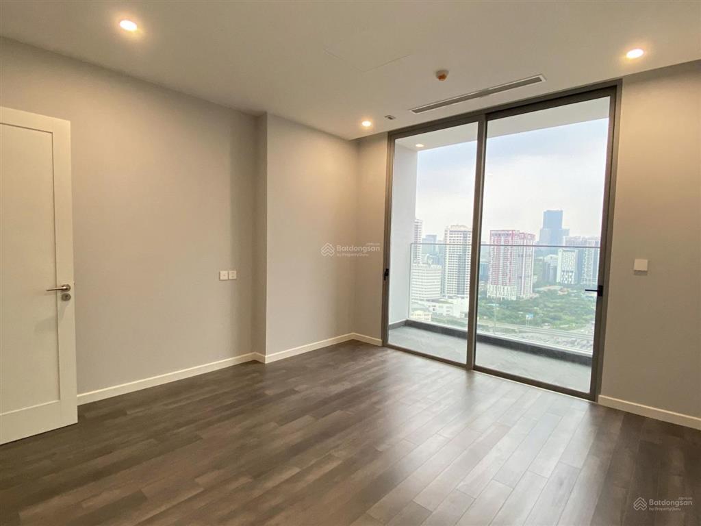 Hot! cho thuê chung cư the park home  dịch vọng. 155m2  4 ngủ  đồ cơ bản. 25 triệu. 0971 337 ***