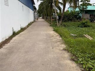 Bán 690m2 đất lúa đường xe tải cách tỉnh lộ 827b 70m. đối diện công ty, gần ubnd, trường học, vv