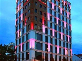 Chuyển nhượng khách sạn siêu đẹp , giá vô cùng hợp lý cách biển 300m