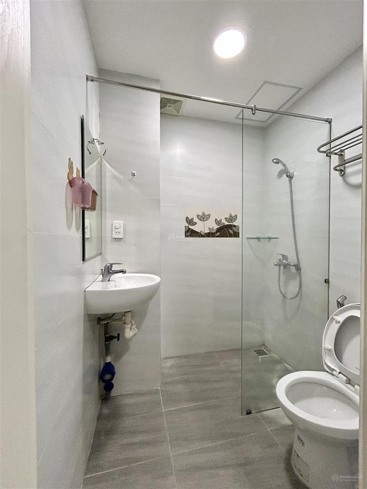 Cho thuê phòng mới, hiện đại, đầy đủ nội thất, bạch đằng, 5 triệu/th, 20 m2, đẹp và đầy đủ tiện ích