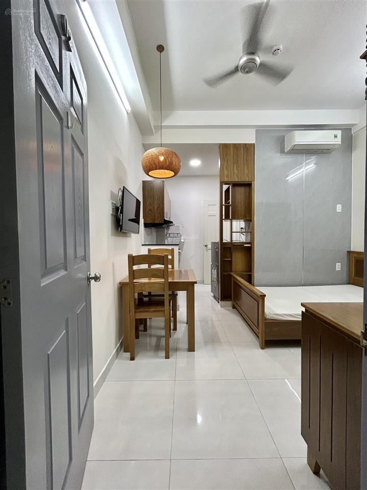 Cho thuê phòng mới, hiện đại, đầy đủ nội thất, bạch đằng, 5 triệu/th, 20 m2, đẹp và đầy đủ tiện ích