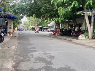 Bán 3 căn nhà phố, vừa ở vừa kinh doanh, mt hxh , phú thuận, quận 7, ngang 14m, 168 m2, chỉ 9 tỷ.