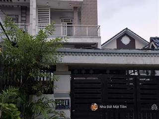 Nhà 2 lầu dt 5m x 30m, ngay mặt tiền xtt6 gần công viên sinh thái hóc môn