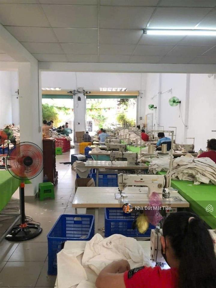 Bán gấp nhà xưởng 10x40, mặt tiền đường xe công, gần chợ xuân thới thượng, bà điểm tp.hcm