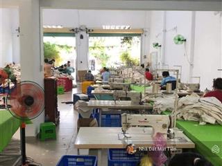Nhà xưởng mặt tiền xtt 7  hóc môn diện tích 10m x 38m (thổ cư 350m2)