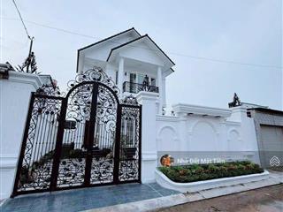 Bán gấp biệt thự 10m x 22m ngay song hành, hóc môn, tp. hồ chí minh