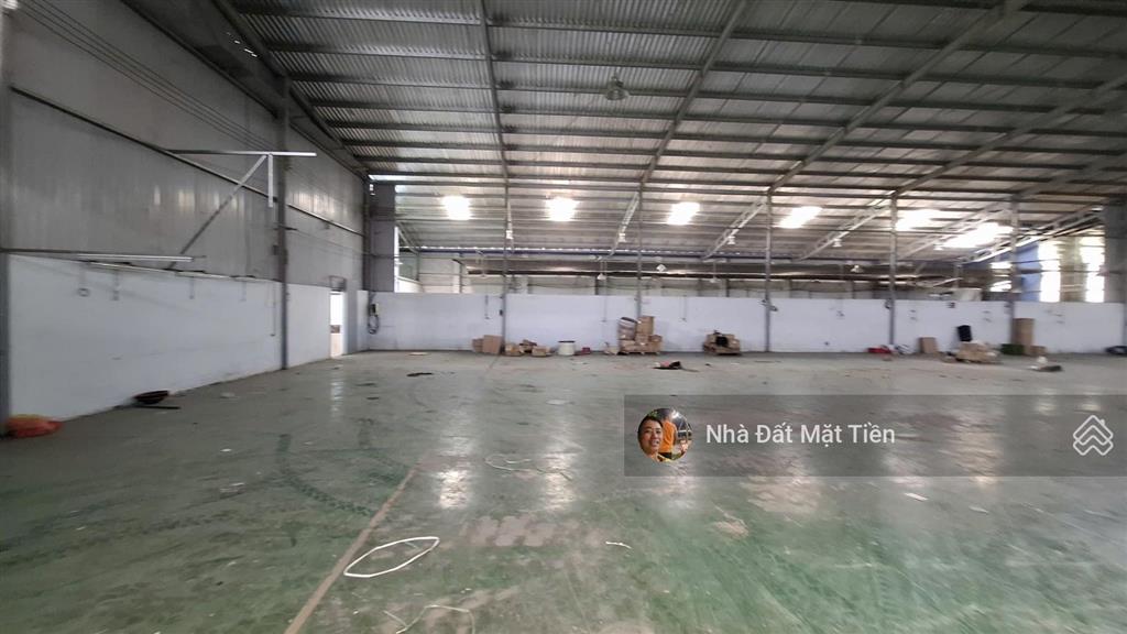 Hot  bán gấp nhà xưởng dt 1900m2 (35x55m) xã đức hòa thượng, đức hòa, long an