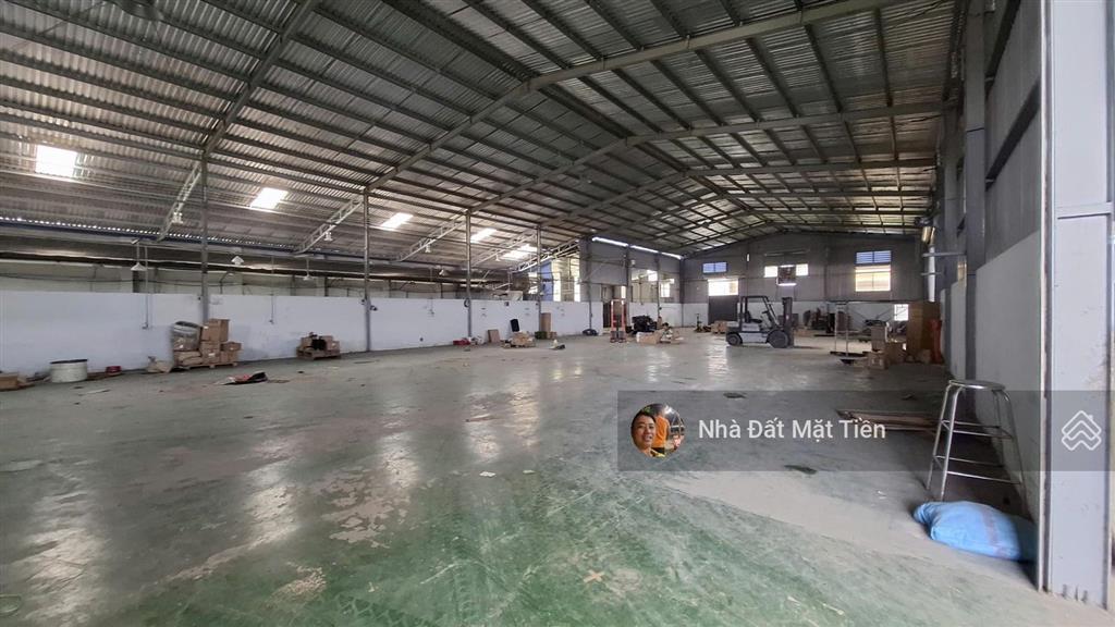 Hot  bán gấp nhà xưởng dt 1900m2 (35x55m) xã đức hòa thượng, đức hòa, long an