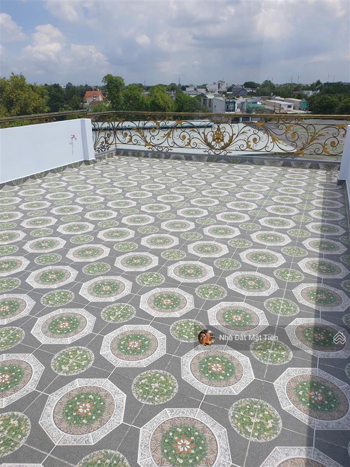 Hot  bán căn nhà 3 lầu dt 5m*22m (4pn) full nội thất cao cấp, gần chợ hóc môn