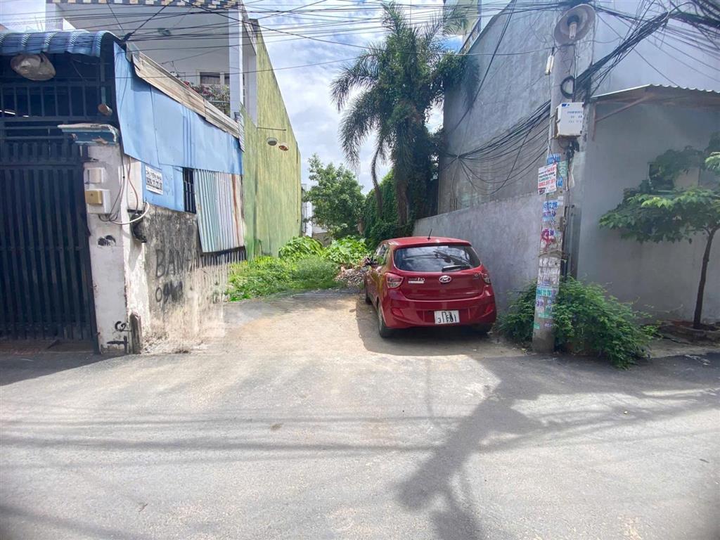 Cần bán gấp lô đất đẹp vị trí sát mt đường nguyễn duy trinh giá chỉ 50tr/m2, hẻm oto