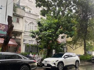 Bán nhà mặt phố thi sách  diện tích lớn mặt tiền rộng phù hợp nhu cầu kinh doanh