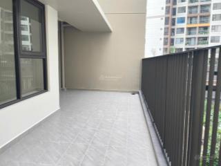Bán căn hộ sân vườn, 61m2 gồm 2pn, view hồ bơi giá 4,5 tỷ.