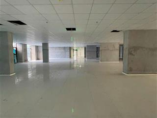 Cho thuê gấp chân đế tầng 1 chung cư lê văn lương 370m2 hoặc toàn bộ 740m2 chỉ 250k/m2, giá tốt