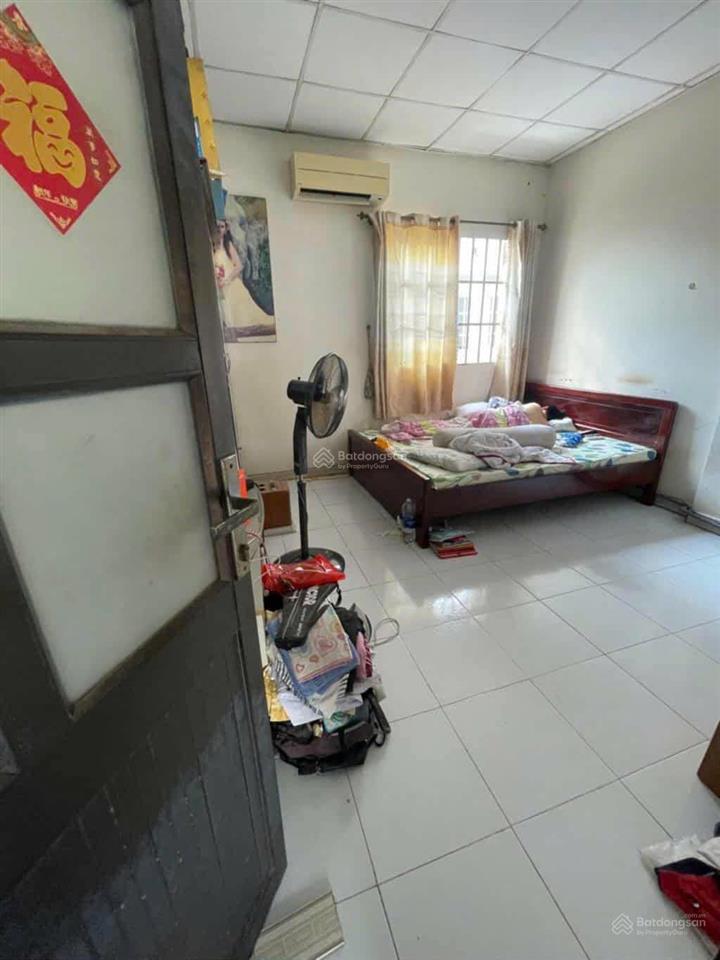 Nhỉnh 5 tỷ  nhà 2 tầng, 3 pn  hẻm 8m  ngay tô hiệu, hoà bình  giáp tân phú, ở và kinh doanh