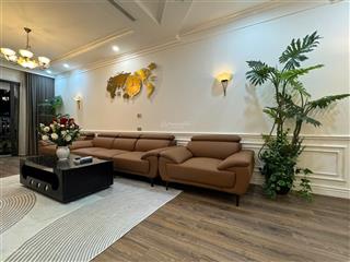 Bán siêu phẩm căn 3 ngủ, dt 152m2 tòa 17t2 trung tâm trung hòa, giá hơn 13 tỷ nội thất châu âu mới