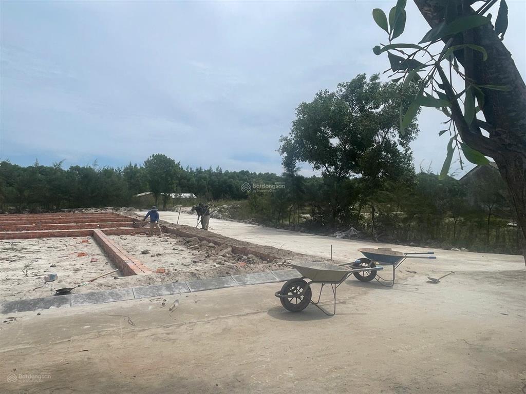 Bán gấp đất nền biển quảng trị  sổ đỏ trao tay  giá chỉ hơn 700 triệu/lô 100m2 đón sóng hạ tầng
