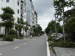 Cc bán lô đất vỉa hè ngõ hai oto tải tránh tại ngọc thuỵ 70m2x7m giá 16.x tỷ ctl