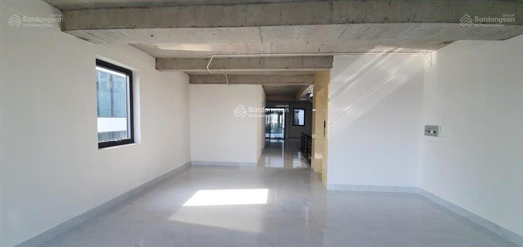 Chính chủ cần bán gấp shophouse quận 2 hàng hiếm, sổ hồng và có dòng tiền cực kỳ tốt 2,8 tỷ/năm