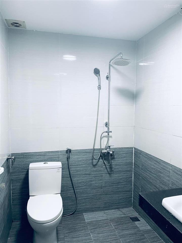 Chính chủ gửi bán nhanh căn 120m2 3 ngủ 2 vs chung cư victoria văn phú hà đông giá cả thỏa thuận