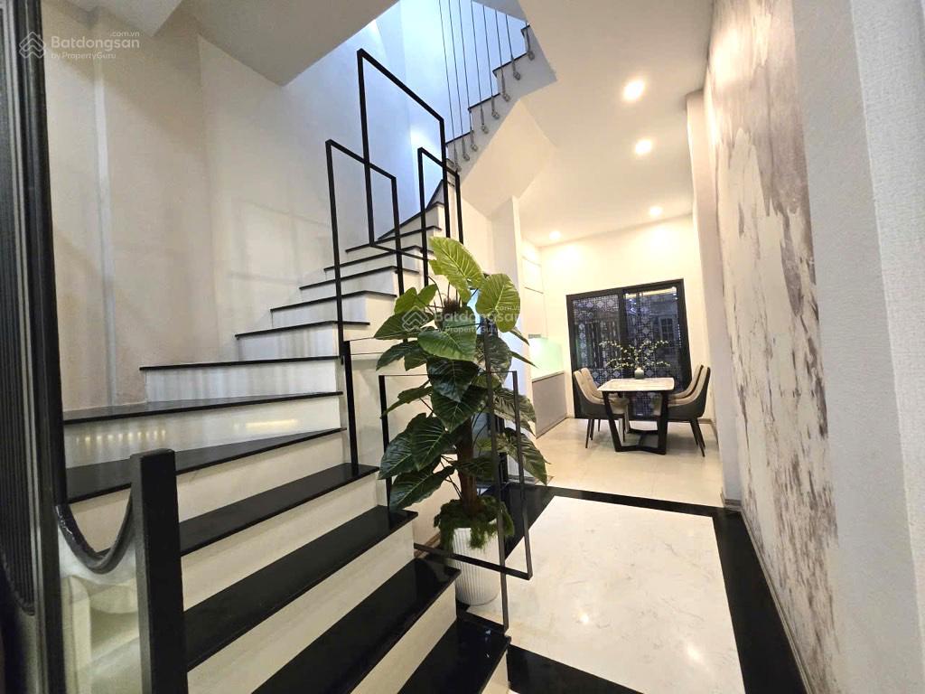 Hồng mai  42m2  lô góc  5 phòng ngủ full nội thất chỉ 9.7 tỷ
