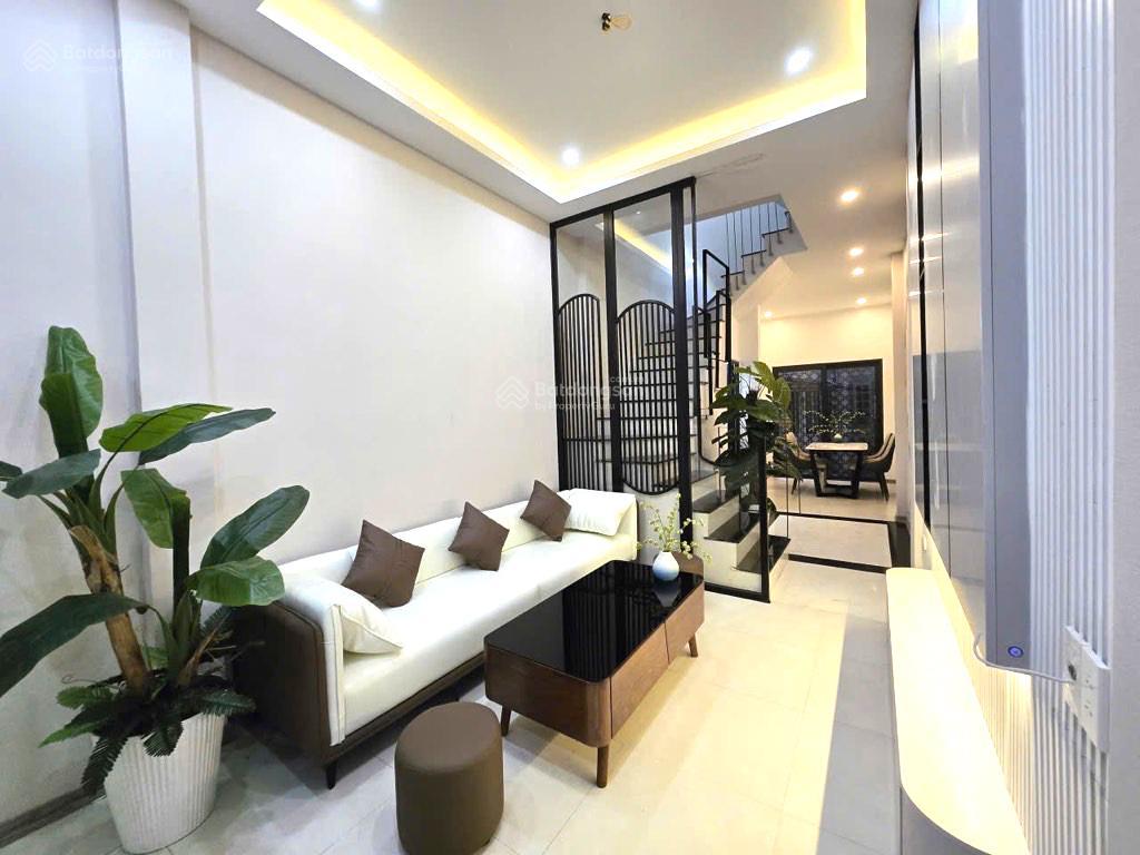 Hồng mai  42m2  lô góc  5 phòng ngủ full nội thất chỉ 9.7 tỷ
