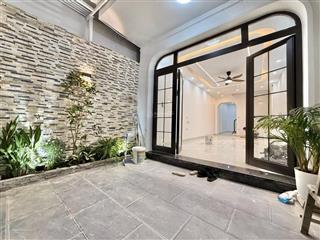 Đại cồ việt  40m2  4 tầng  5 phòng  sân riêng để xe  chỉ 9 tỷ 6