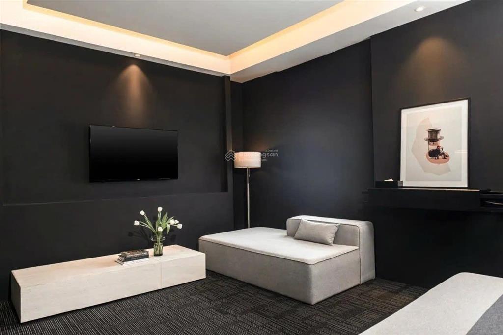 Bán khách sạn 10 tầng đường hàm nghi khu vip ngay phố nguyễn huệ 20 phòng tn 350tr/th chỉ 55 tỷ