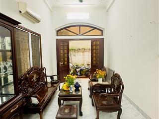 Cho thuê nguyên căn 2 tầng di trạch hoài đức.
45m2 2pn 5 triệu/th