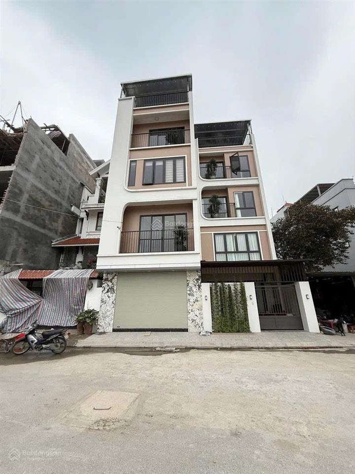 Cho thuê nhà phân lô lai xá, hoài đức, dt 70m2 x 5 tầng thang máy ô tô tránh, giá 12 triệu/th