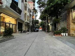 Cho thuê nhà hoàng quốc việt làm vp ngõ phân lô ô tô tránh 65m2, 5 tầng, 6 phòng ngủ 18 triệu/tháng