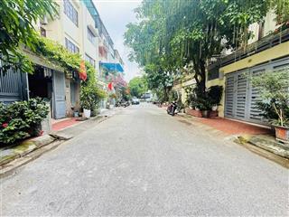 Cho thuê liền kề lạc long quân dt 65m2 x 5 tầng thông sàn đường ô tô tránh 22 triệu/th