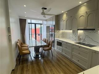 Cho thuê nhà đội cấn dt 30m2 5 tầng 3pn full đồ giá 12 triệu