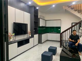 Bán nhà trần phú, hà đông 32m2, 5 tầng, 6,8 tỷ full nội thất, ô tô đỗ cổng, kinh doanh sầm uất