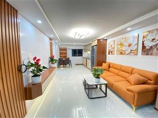 Bán nhà tập thể tầng 1 phố tôn đức thắng sổ đỏ to 55/80 m2  4,8 tỷ ô tô đỗ cửa ngõ thông kd 2 ngủ.