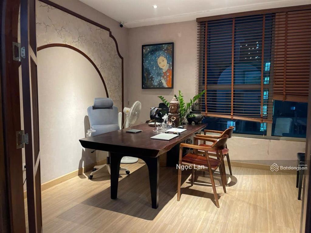 Bán nhà mặt phố lý nam đế, dân trí cao, 2p ra bờ hồ, 70 m2 sổ đỏ tập thể quân đội 2 ngủ cực đẹp ful