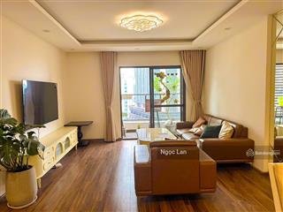 Nguyễn chí thanh tầng 3  sổ đỏ 38/90 m2 nhà đẹp 3 ngủ 2 vs lô góc khu phố vip ngoại giao ô tô đỗ