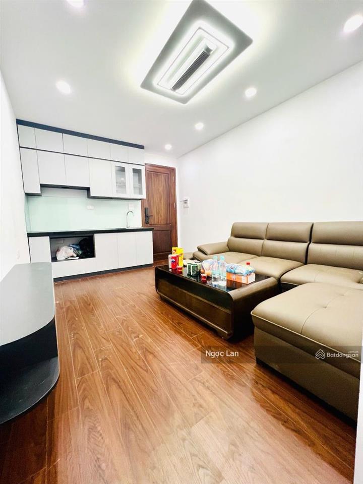 Gấp! bán nhà 4 tỷ mặt phố cổ hàng mã 70 m2 full, 2 thoáng 2 ngủ (tầng 2 + 3 + 4) sổ đỏ hoàn kiếm