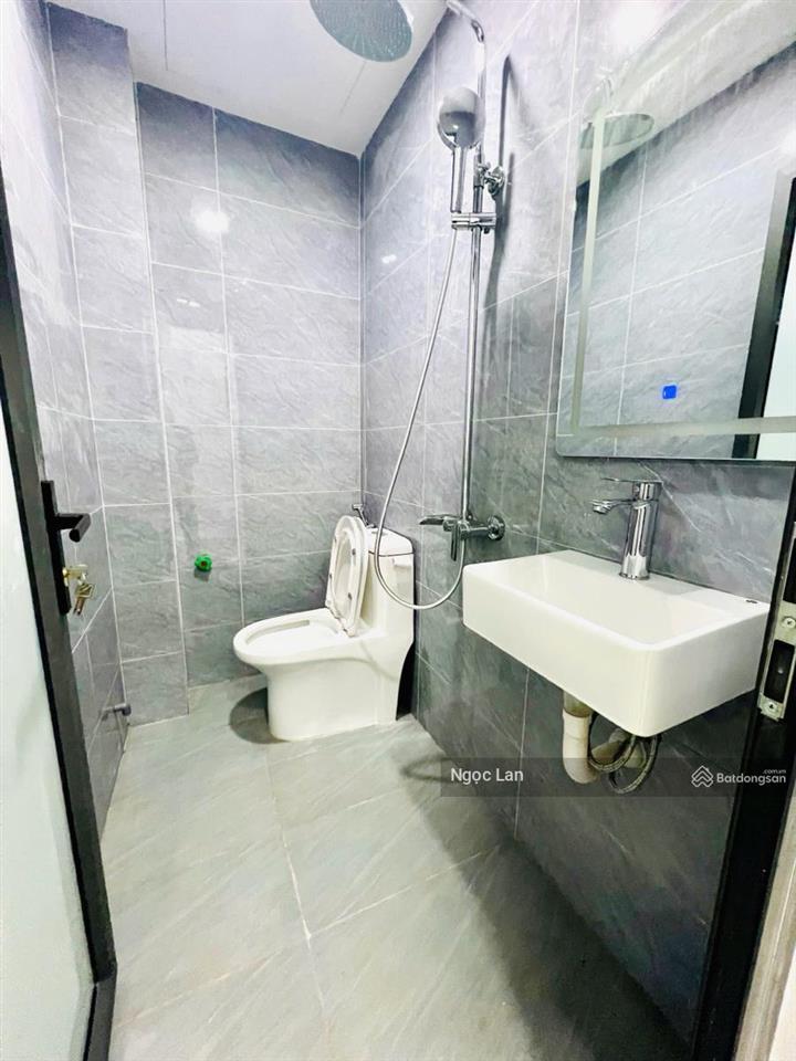 Gấp! bán nhà 4 tỷ mặt phố cổ hàng mã 70 m2 full, 2 thoáng 2 ngủ (tầng 2 + 3 + 4) sổ đỏ hoàn kiếm