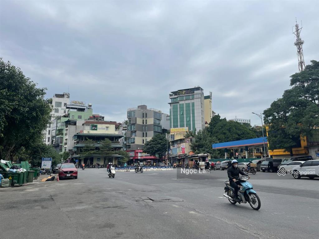 Hào nam đỉnh cao 120m2 sổ đỏ phân lô, view hồ triệu đô 2 mặt tiền nói ko với qh dòng tiền 300 tr